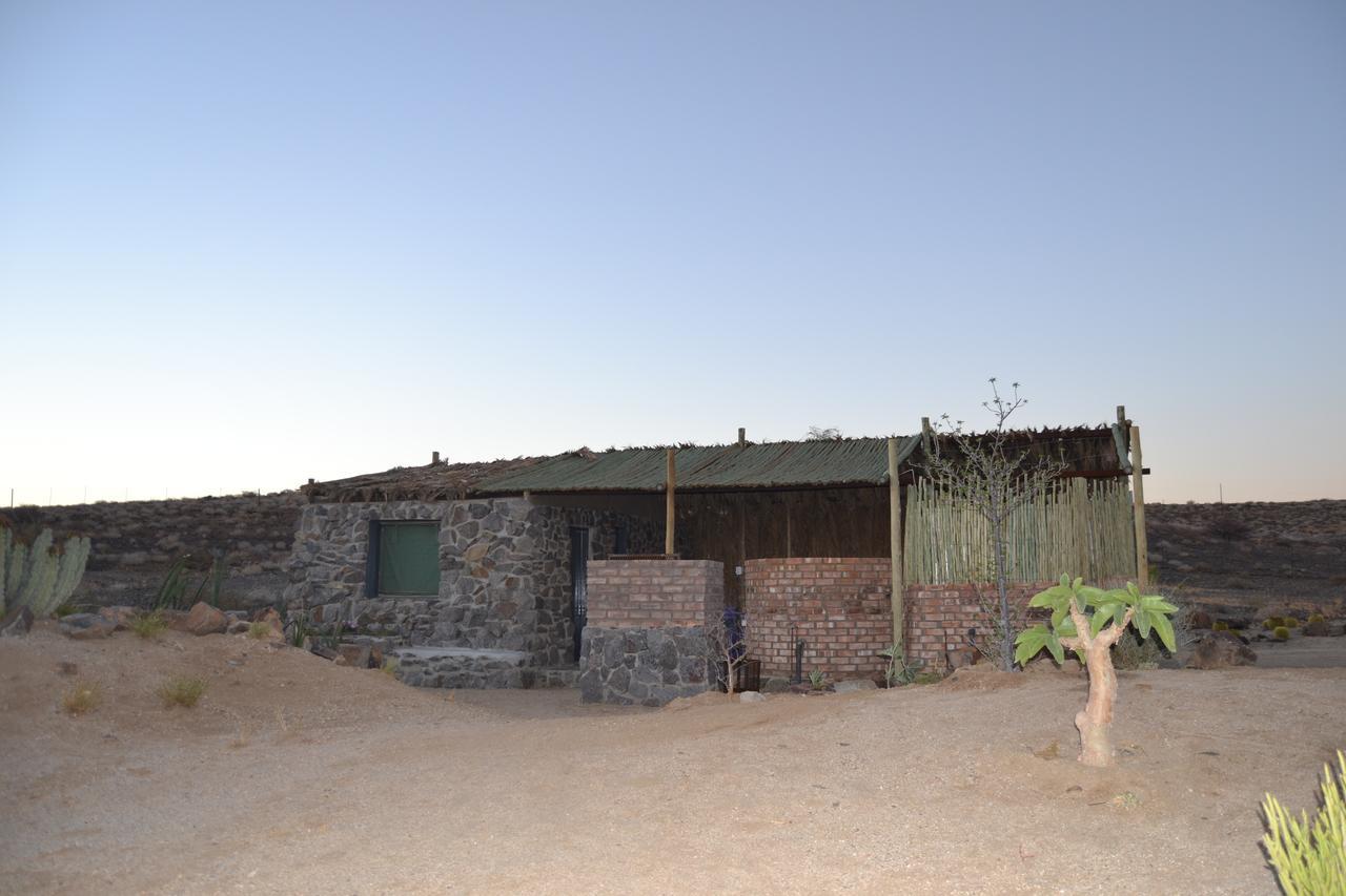 Daureb Isib Campsite And B&B Uis Luaran gambar
